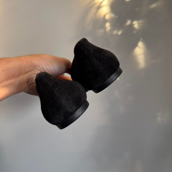 Black suede flower ballet flat size 9 - Picture 5 of 7